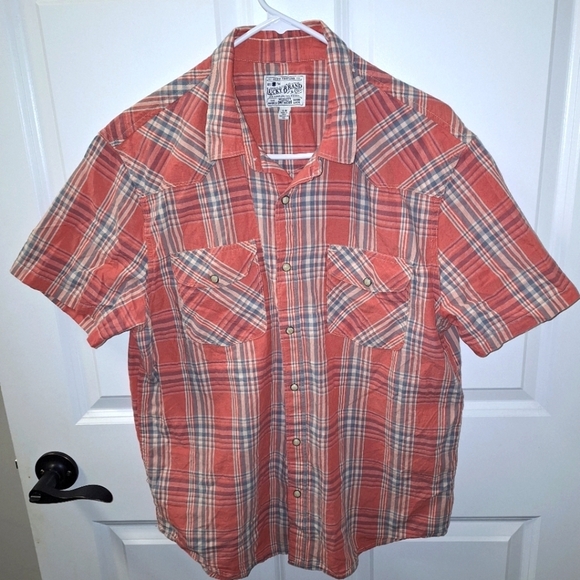A Lucky Brand men's short sleeve button-down shirt in a size large. - Picture 1 of 8